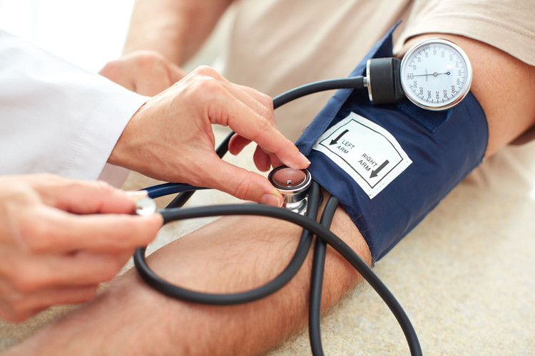 高血压检查,你需要重点进行这些检查:1,血脂四项:高血压要注意血脂